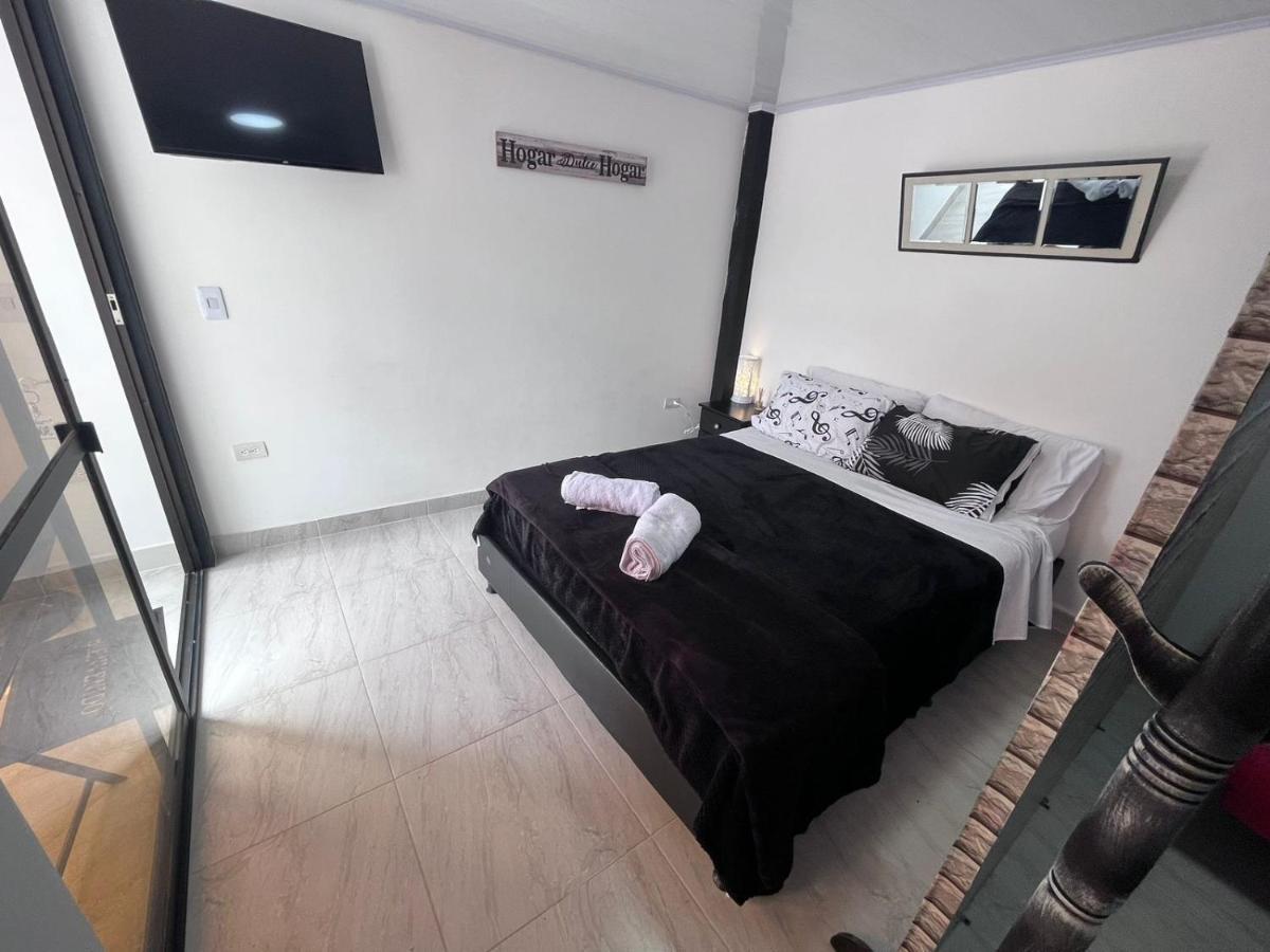 Edificio Santamarta Medellin Hotel Kültér fotó