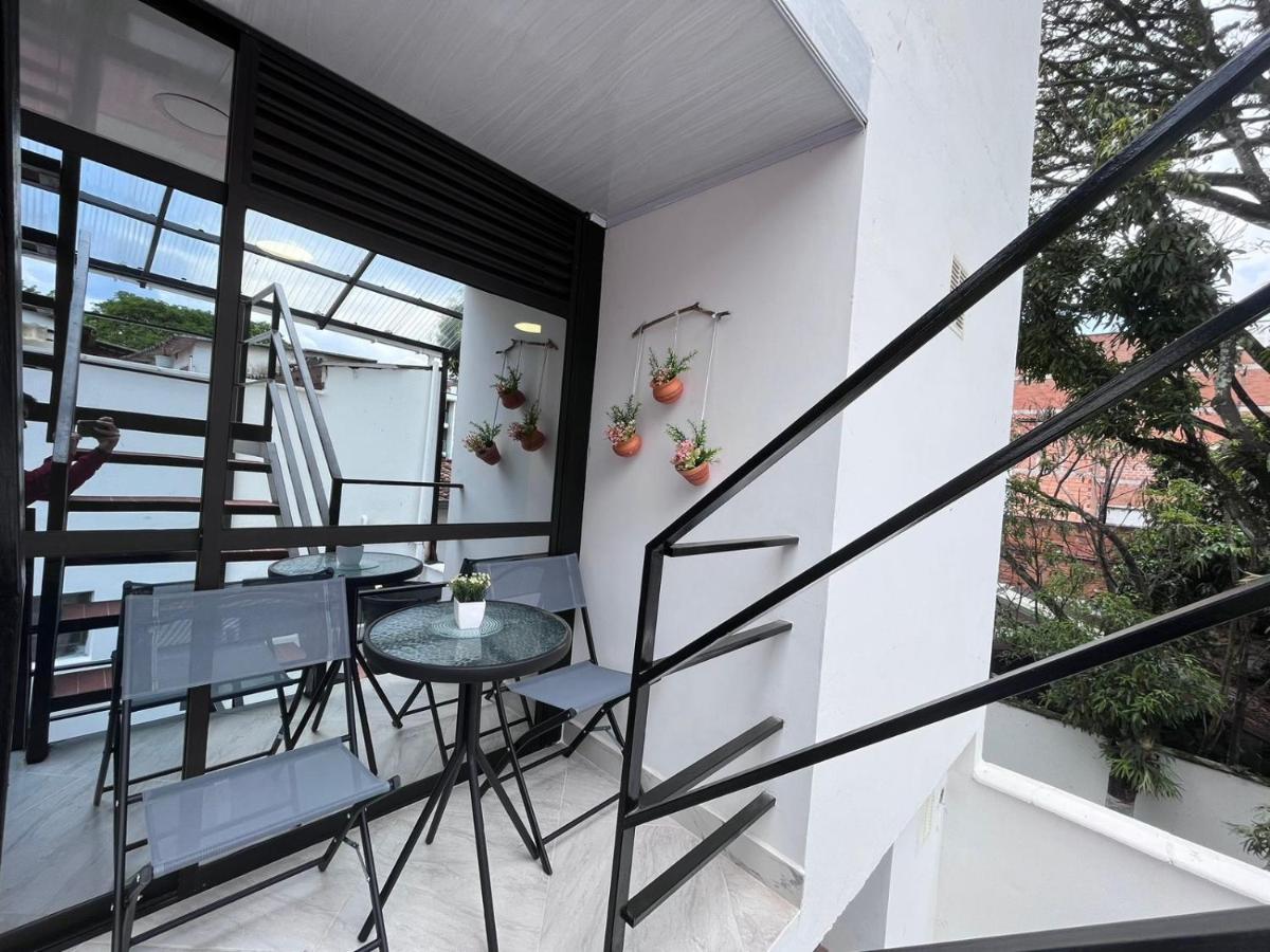 Edificio Santamarta Medellin Hotel Kültér fotó