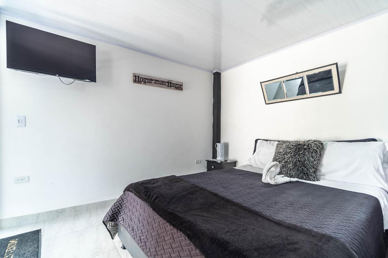 Edificio Santamarta Medellin Hotel Kültér fotó